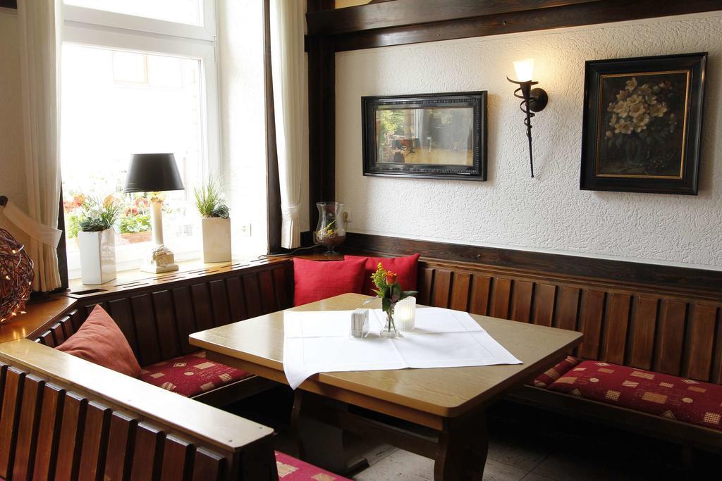 Gasthaus Pension Moselgruss ดีบลิค ภายนอก รูปภาพ